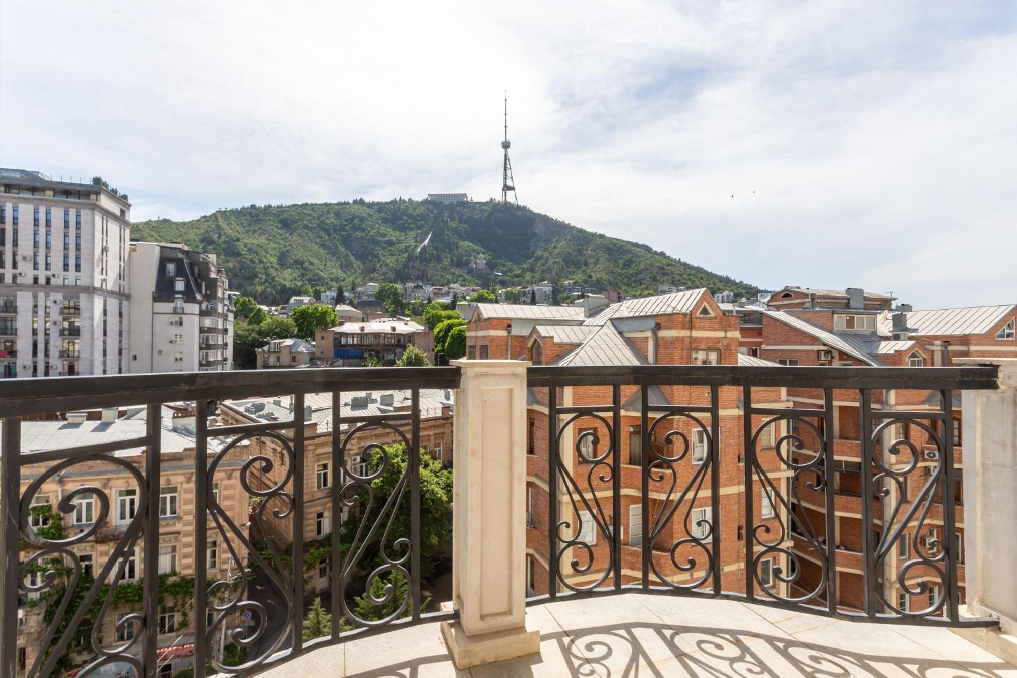 City Luxury Apartment L Tbilisi Ngoại thất bức ảnh